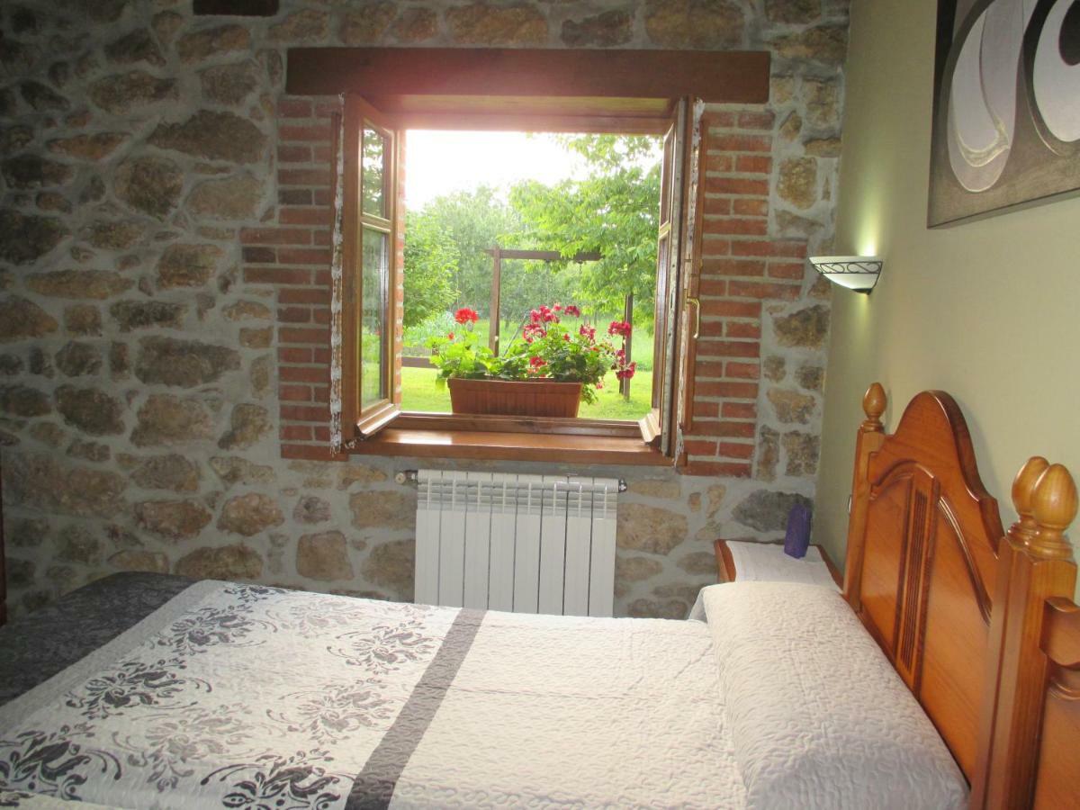 Casa Rural El Jondrigu Cangas de Onís Exterior photo